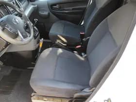 Nissan NV200 thumbnail 17