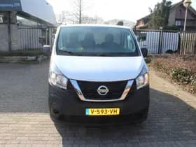 Nissan NV300 thumbnail 4