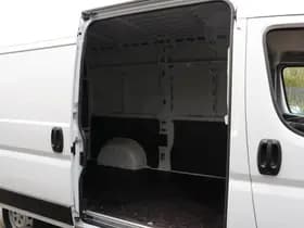 Peugeot Boxer 335 2.2 BlueHDi 140 L2H2 Pro EX.BTW thumbnail 17