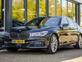 BMW 7-Serie thumbnail 12