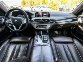 BMW 7-Serie thumbnail 19