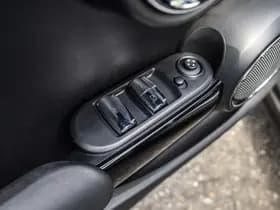 MINI Cooper thumbnail 19