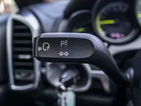 Porsche Cayenne thumbnail 34