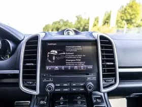 Porsche Cayenne thumbnail 44