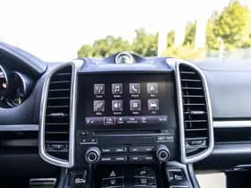 Porsche Cayenne thumbnail 45