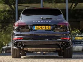 Porsche Cayenne thumbnail 6