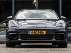 Porsche Panamera thumbnail 3
