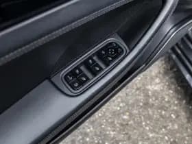 Porsche Panamera thumbnail 25