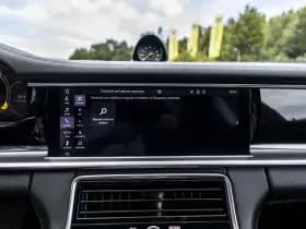 Porsche Panamera thumbnail 40