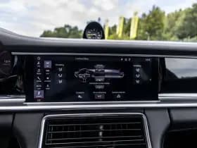 Porsche Panamera thumbnail 42