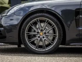 Porsche Panamera thumbnail 10