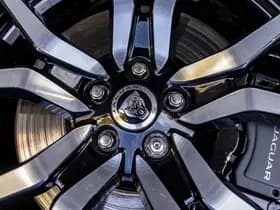 Jaguar F-Type P575 AWD R 75 thumbnail 32