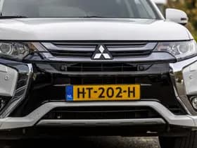 Mitsubishi Outlander thumbnail 12