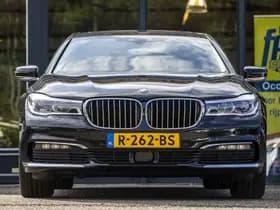 BMW 7-Serie thumbnail 2