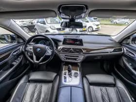 BMW 7-Serie thumbnail 26