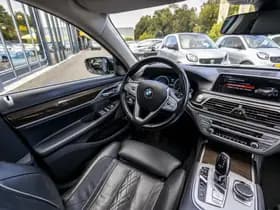 BMW 7-Serie thumbnail 29
