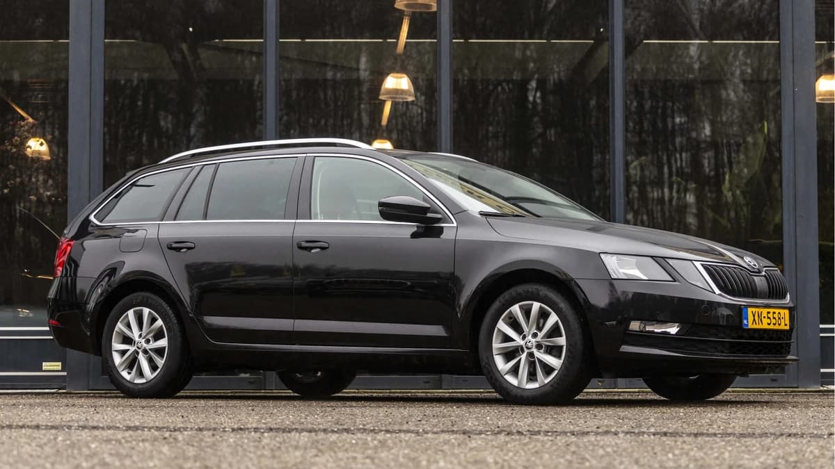 Škoda Octavia Combi 1.0 TSI Greentech Ambition — foto 1