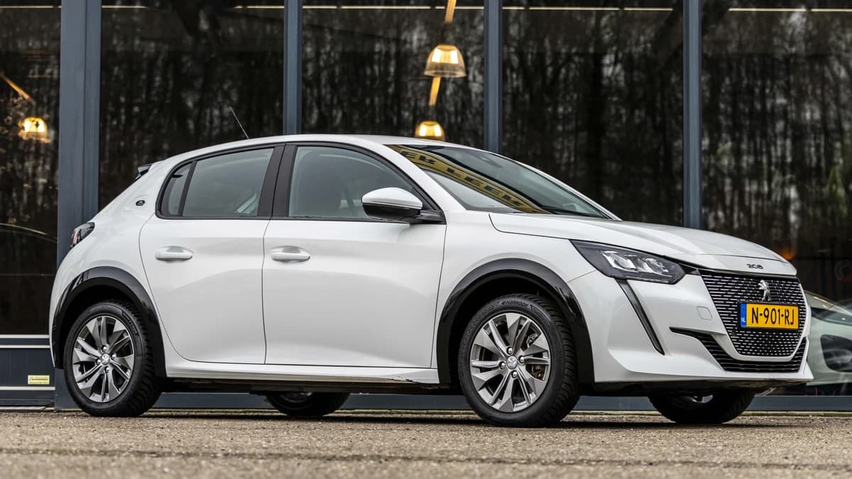 Peugeot E-208 EV Active Pack 50 kWh — foto 1