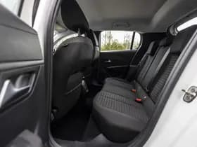 Peugeot E-208 EV Active Pack 50 kWh thumbnail 14