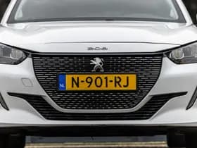 Peugeot E-208 EV Active Pack 50 kWh thumbnail 3