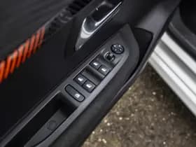 Peugeot E-208 EV Active Pack 50 kWh thumbnail 21