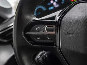 Peugeot E-208 EV Active Pack 50 kWh thumbnail 26