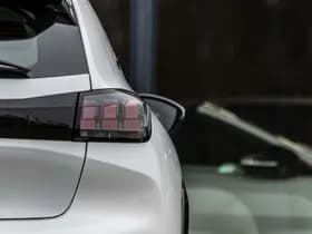 Peugeot E-208 EV Active Pack 50 kWh thumbnail 7