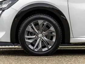 Peugeot E-208 EV Active Pack 50 kWh thumbnail 9