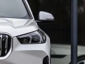 BMW IX1 xDrive30 Launch Edition 67 kWh thumbnail 4