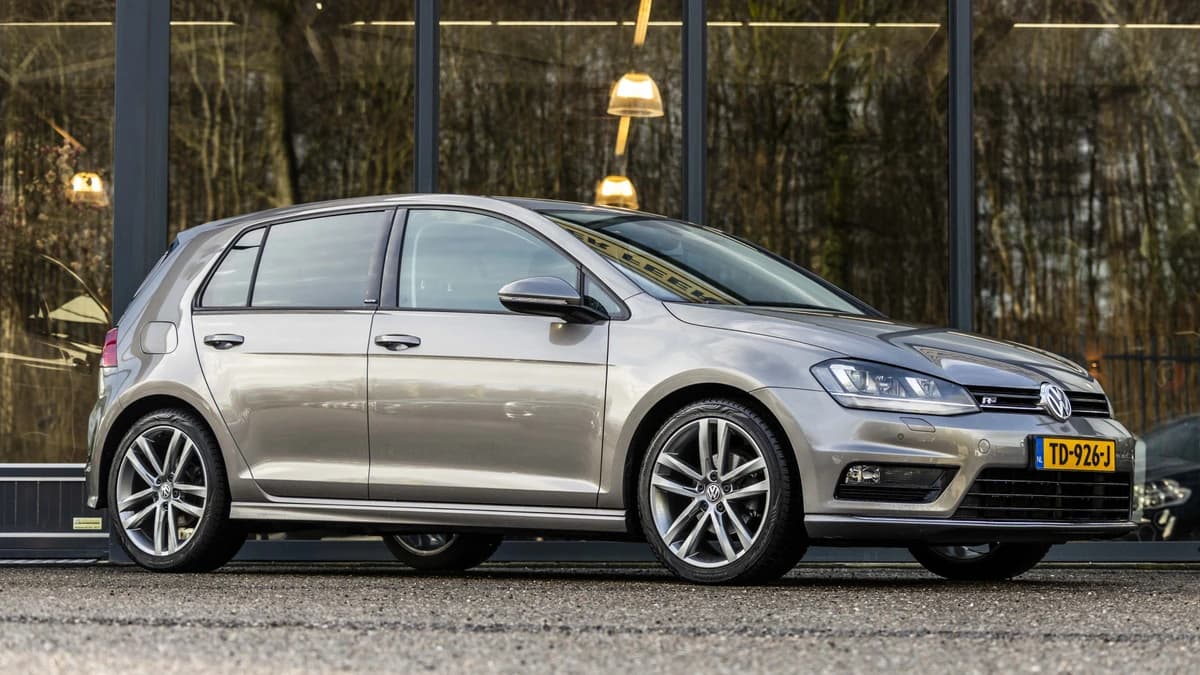 Volkswagen Golf 1.2 TSI Connected Series — foto 1