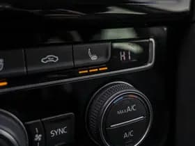 Volkswagen Golf 1.2 TSI Connected Series thumbnail 25