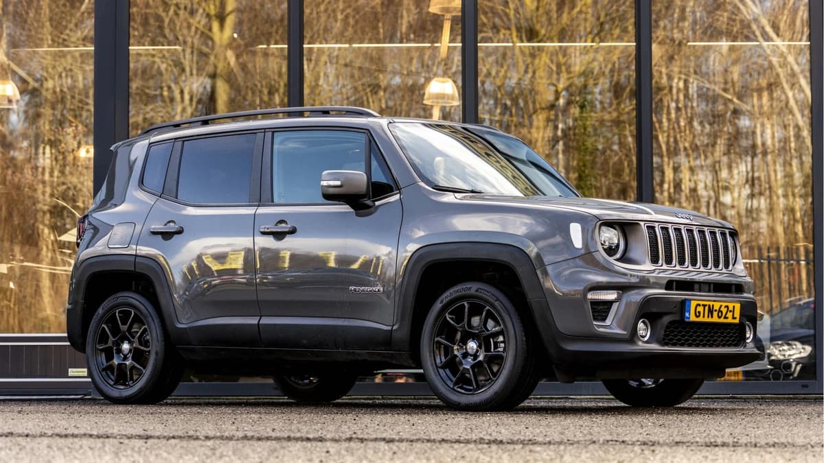 Jeep Renegade 4xe 190 Plug-in Hybrid Electric Limited Business — foto 1