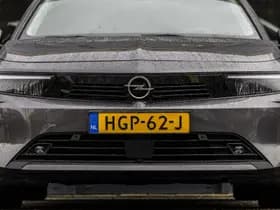 Opel Astra Sports Tourer 1.2 Turbo Business Edition thumbnail 3