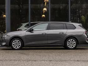 Opel Astra Sports Tourer 1.2 Turbo Business Edition thumbnail 8