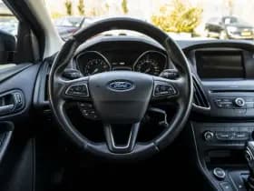 Ford Focus thumbnail 25