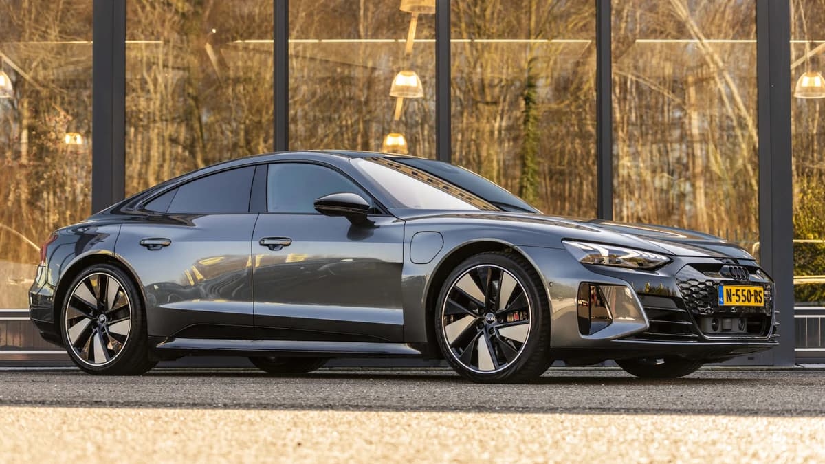Audi e-tron GT — foto 1