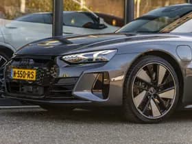 Audi e-tron GT thumbnail 11