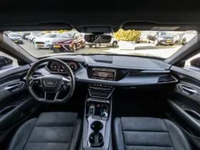 Audi e-tron GT thumbnail 20