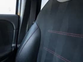 Mercedes-Benz GLA thumbnail 26