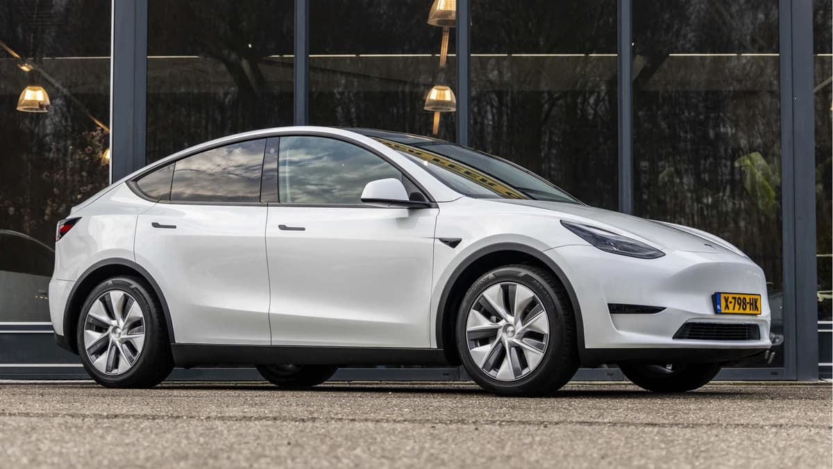 Tesla Model Y RWD 58 kWh — foto 1