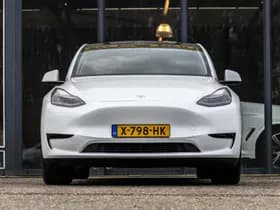 Tesla Model Y RWD 58 kWh thumbnail 2