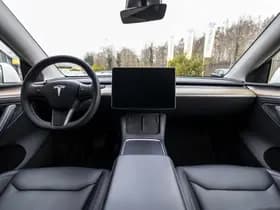 Tesla Model Y RWD 58 kWh thumbnail 18