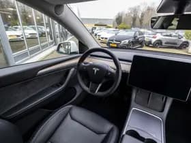 Tesla Model Y RWD 58 kWh thumbnail 19