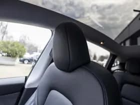 Tesla Model Y RWD 58 kWh thumbnail 25