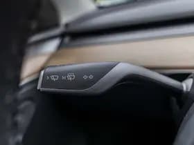 Tesla Model Y RWD 58 kWh thumbnail 28