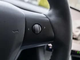 Tesla Model Y RWD 58 kWh thumbnail 29