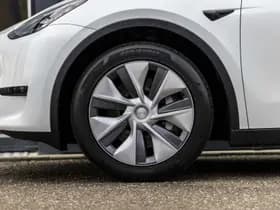 Tesla Model Y RWD 58 kWh thumbnail 9