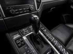 Porsche Macan thumbnail 31