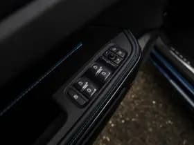 Lynk & Co 01 1.5 thumbnail 23