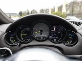 Porsche Cayenne 3.0 S E-Hybrid thumbnail 40